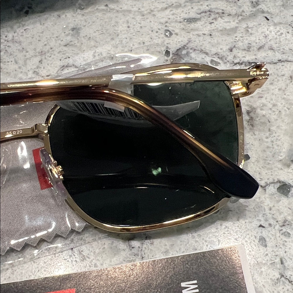 • NWT Ray-Ban Hexagonal Gold Frame with Green Lenses • - Picture 7 of 11